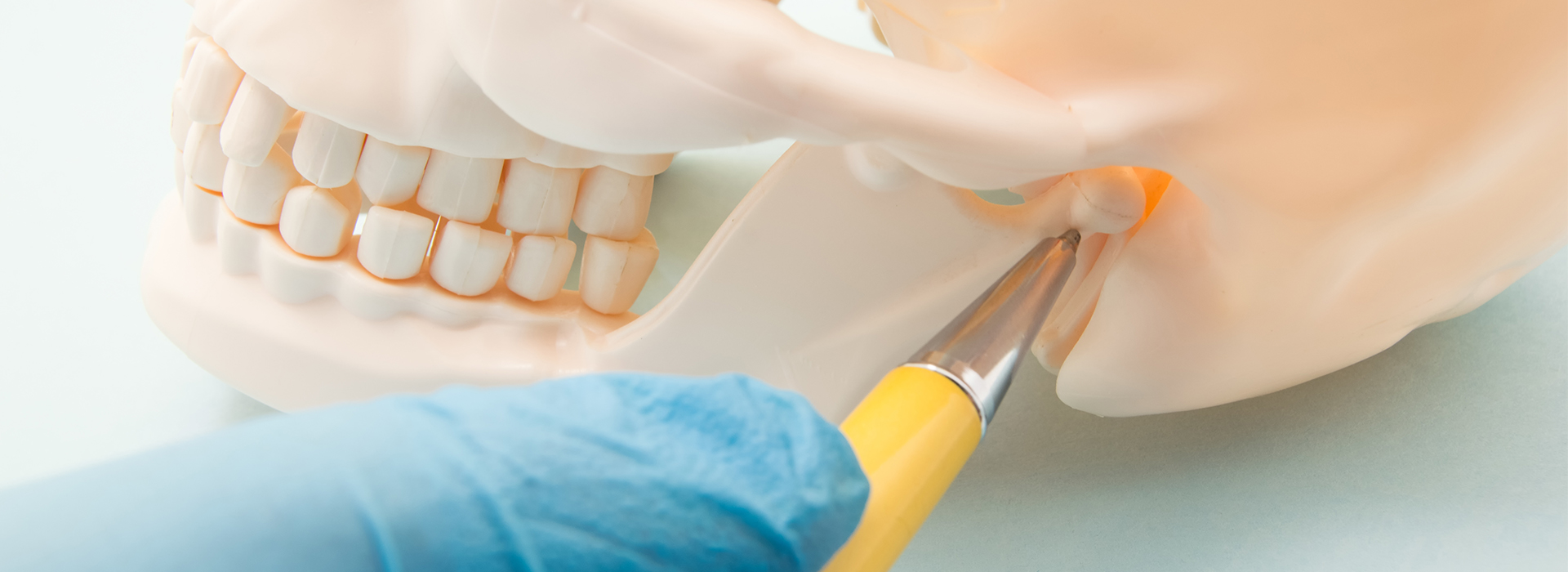 Wohl and Trail Periodontics and Dental Implants | Bruxism Treatment, Soft Tissue Grafts and Multiple Teeth Implants